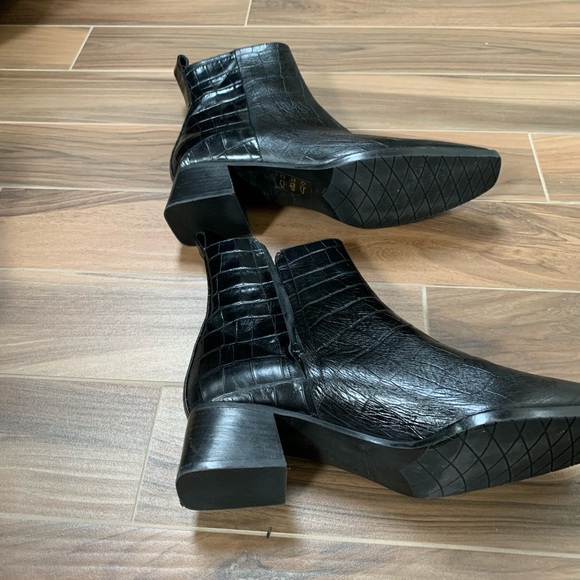 I am not wearing heels anymore. - Picture 7 of 8